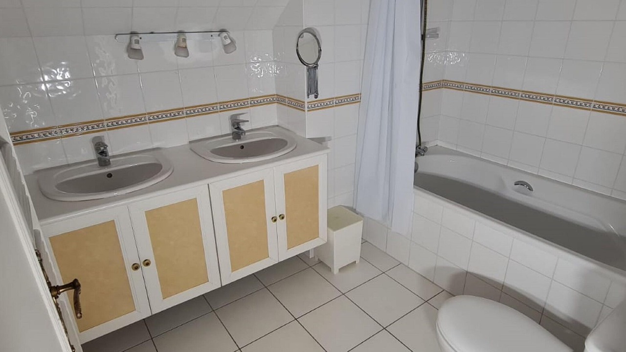 Photo of Bathroom in SammarÃ§olles