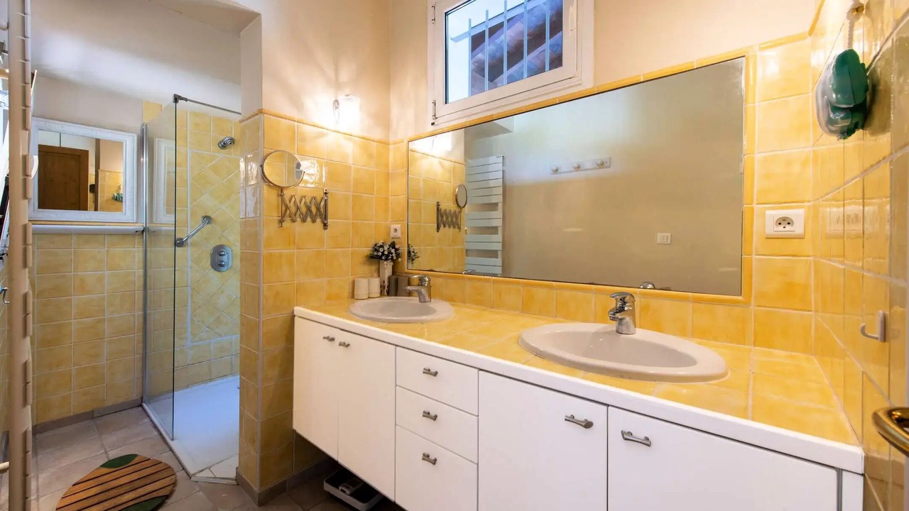 Photo of Bathroom in Saint-Mandrier-sur-Mer