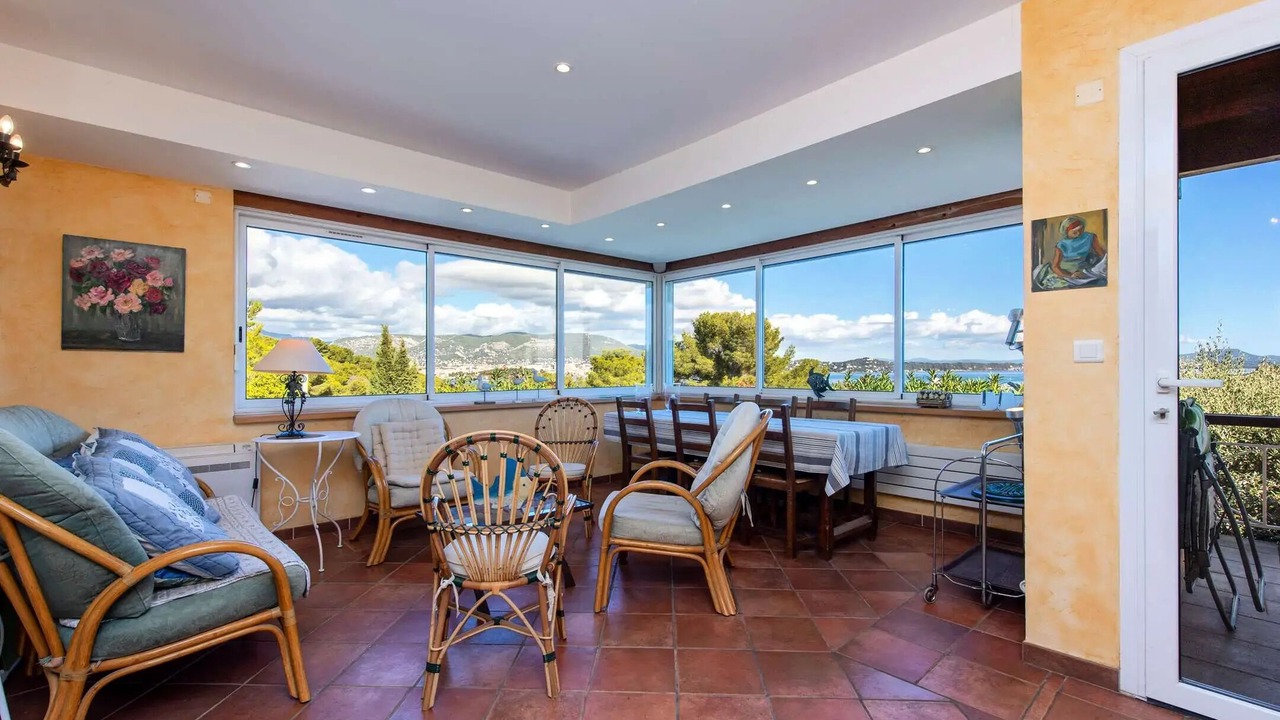 Photo of Livingroom in Saint-Mandrier-sur-Mer