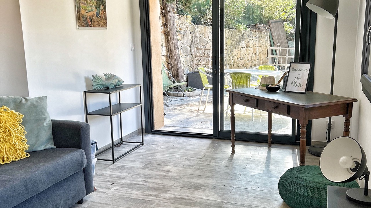 Photo of Livingroom in Ollioules