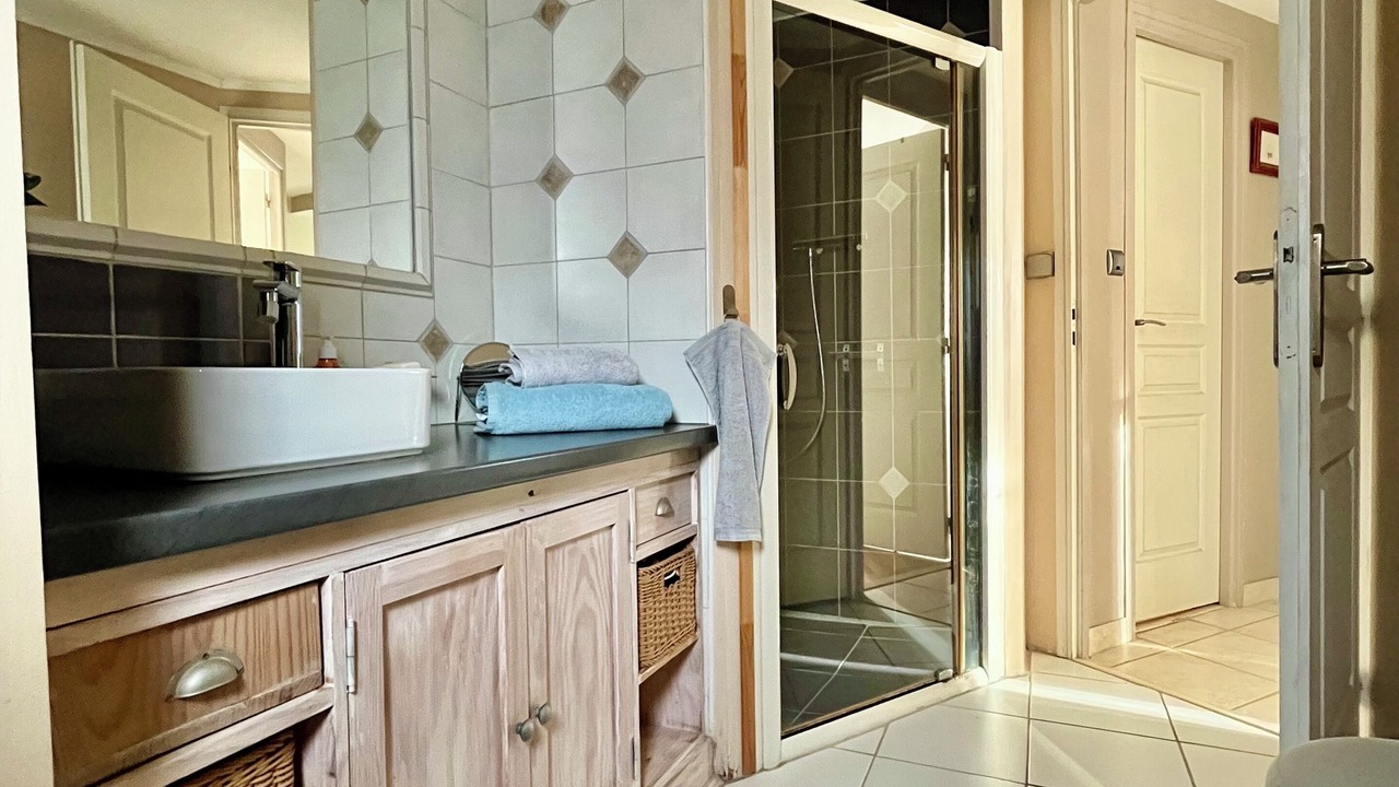 Photo of Bathroom in Perigueux