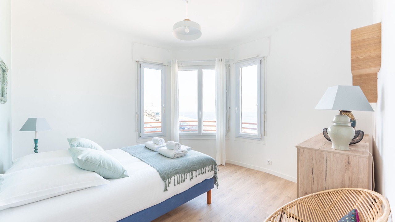 Photo of Bedroom in Saint-Lambert