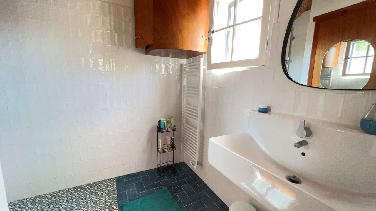 Photo of Bathroom in La Couarde-sur-Mer