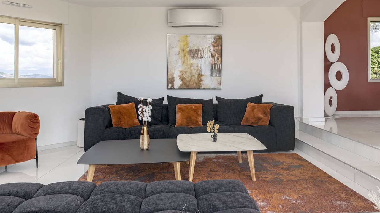Photo of Livingroom in La Roquette-sur-Siagne