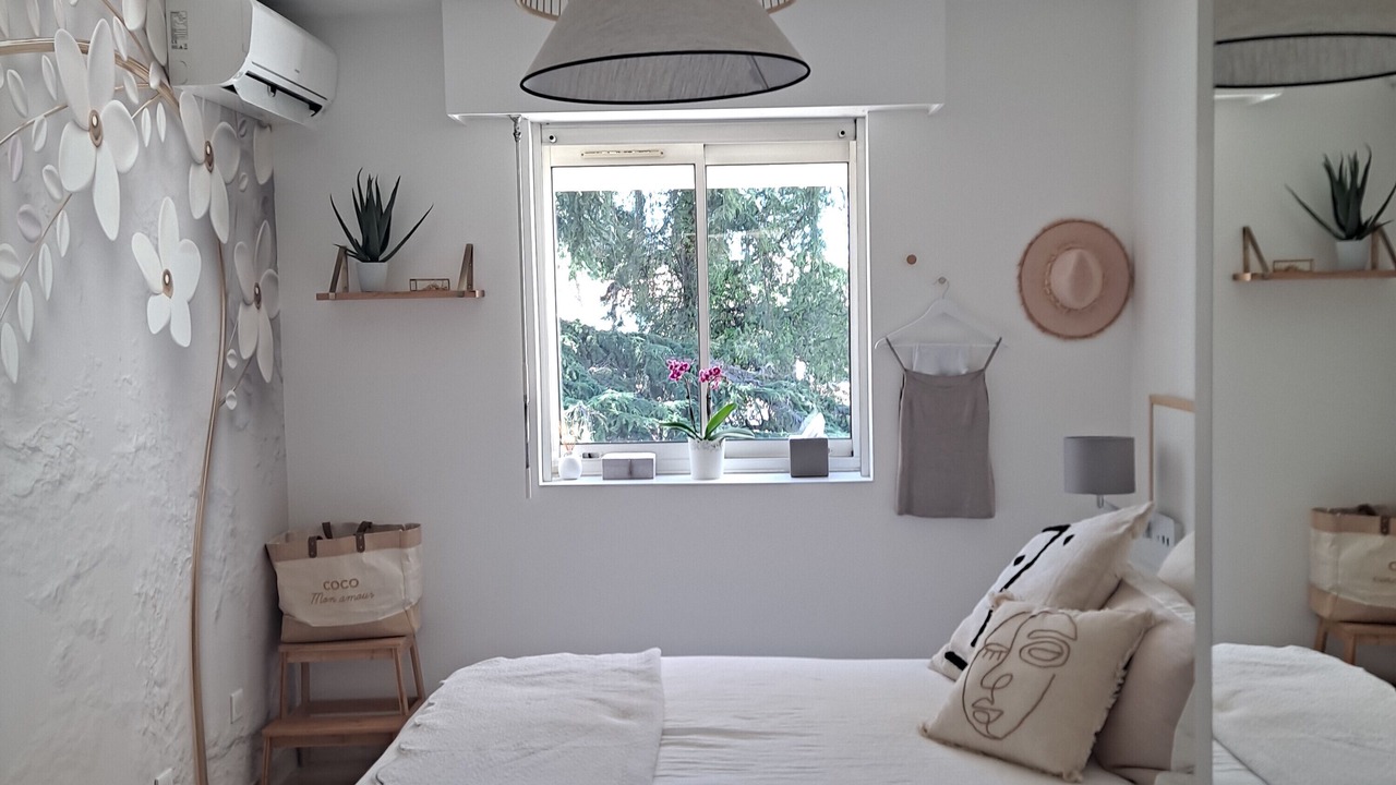 Photo of Bedroom in Prado - Republique