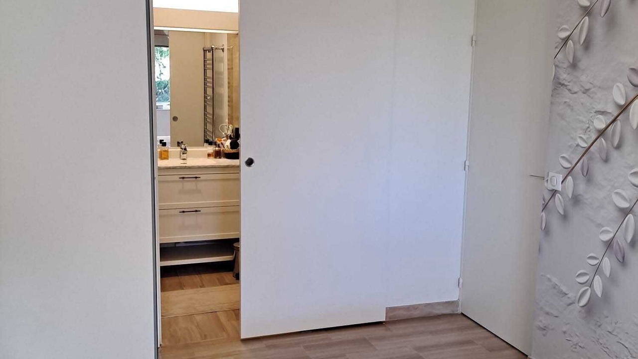 Photo of Bedroom in Prado - Republique