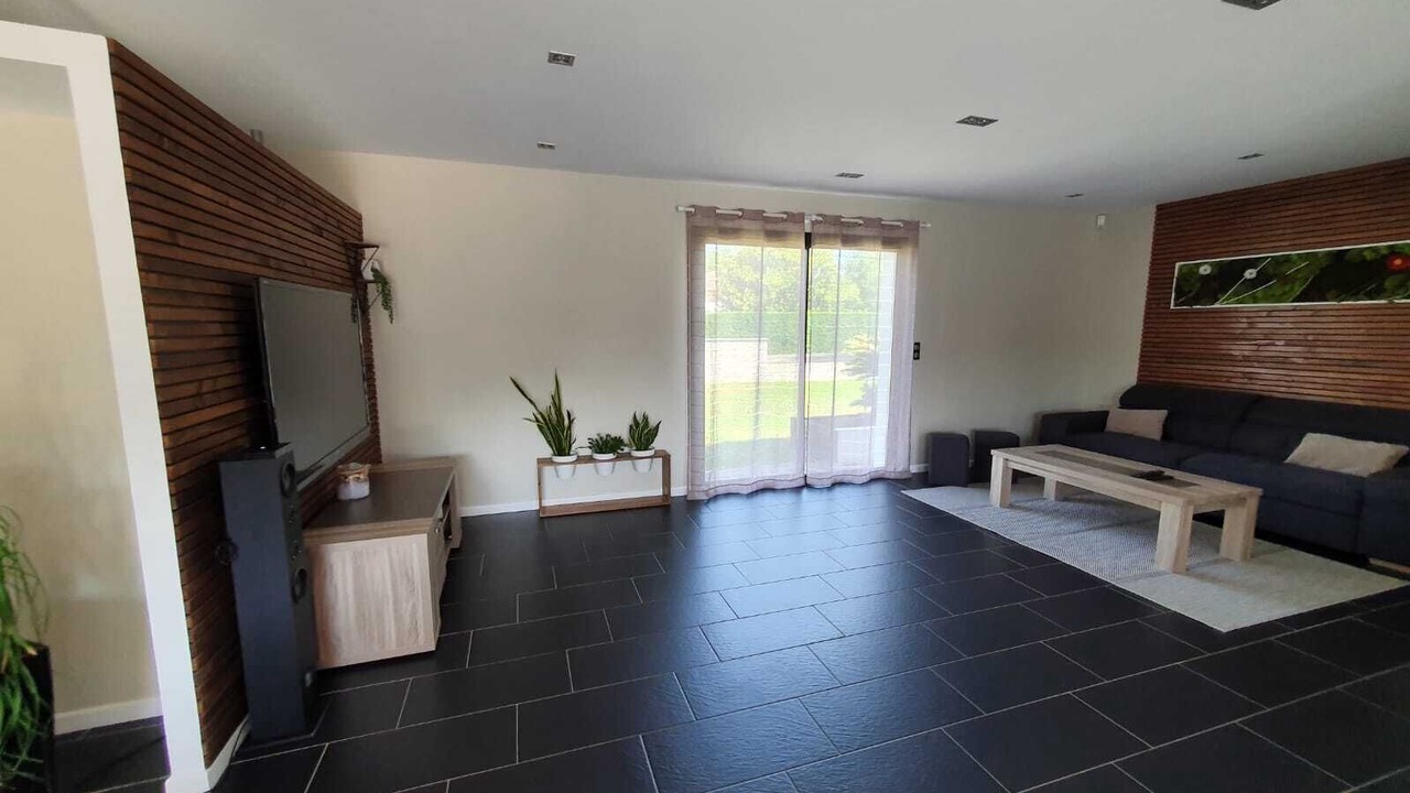 Photo of Livingroom in Narrosse
