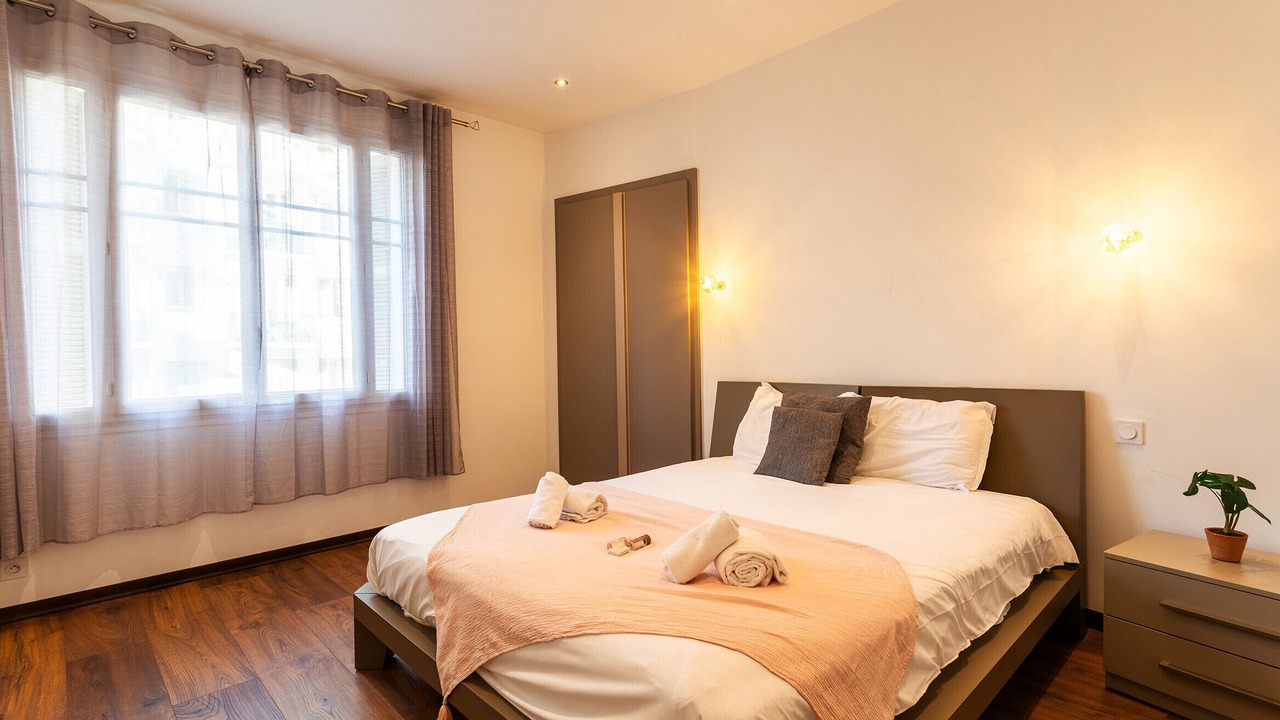 Photo of Bedroom in Les Baumettes