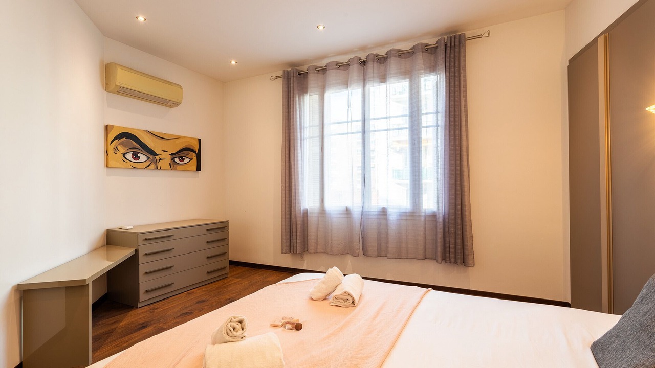 Photo of Bedroom in Les Baumettes
