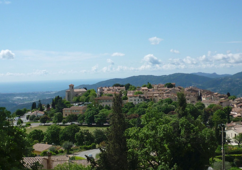 Photo of Others in Cabris