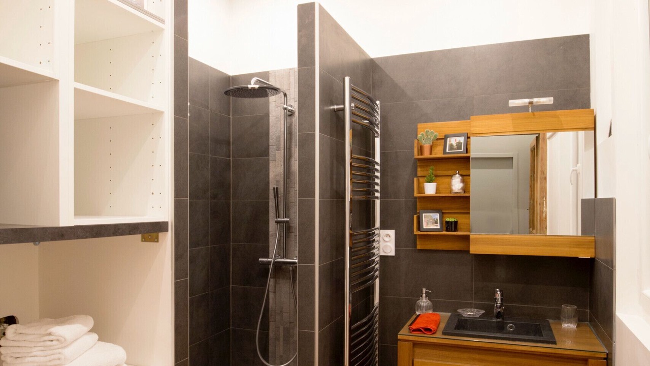 Photo of Bathroom in Hotel de Ville - Quinconces
