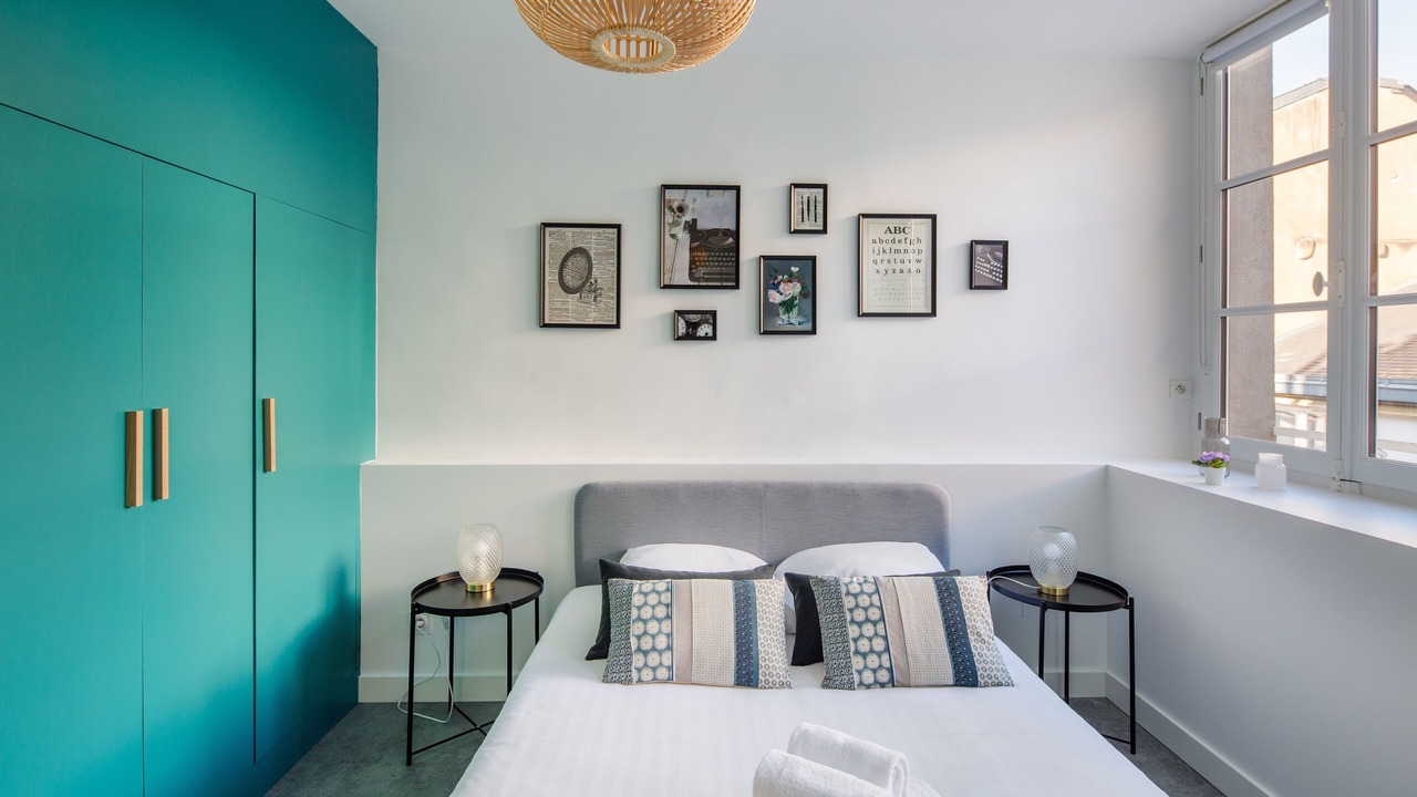 Photo of Bedroom in Graslin - Commerce