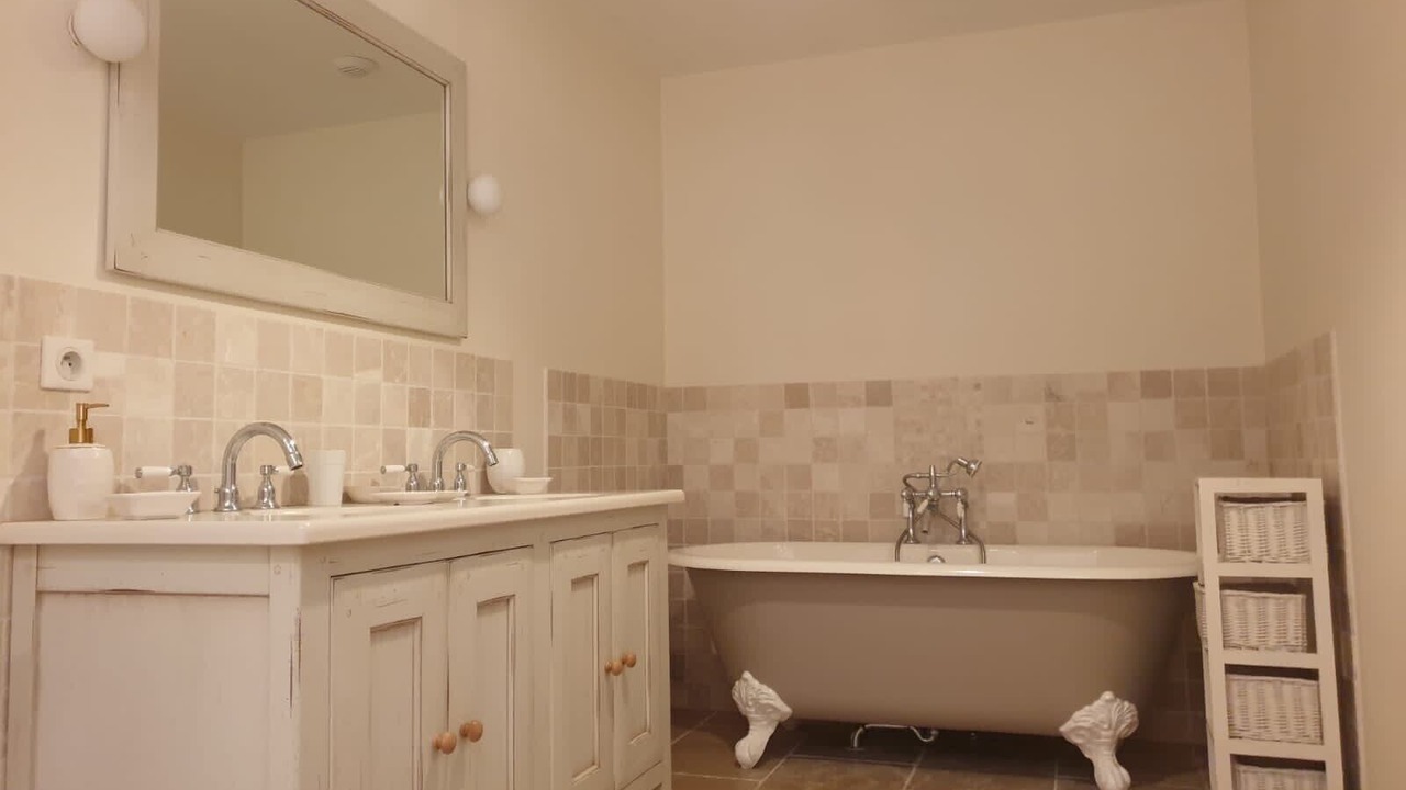 Photo of Bathroom in Biot