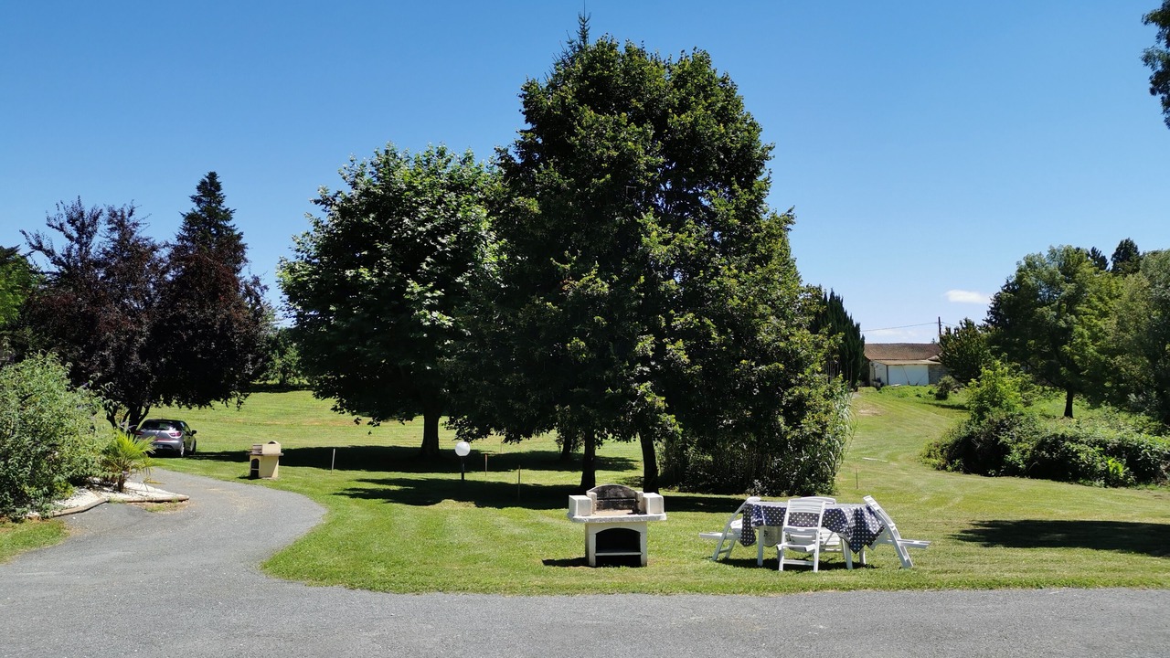 Photo of Outdoor in Saint-Crepin-et-Carlucet