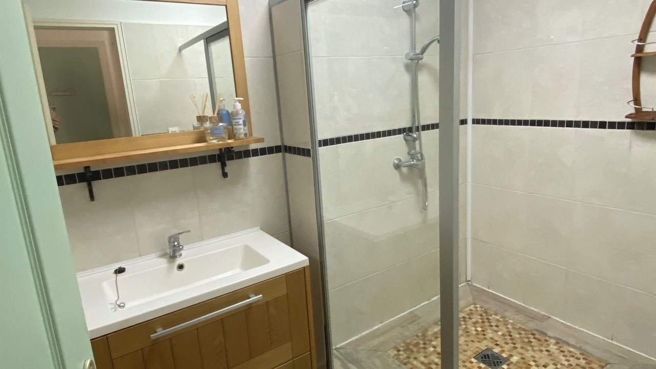 Photo of Bathroom in Saint-Simon-de-Bordes