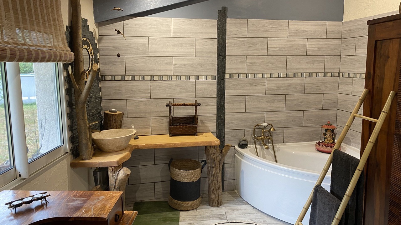 Photo of Bathroom in Gilette