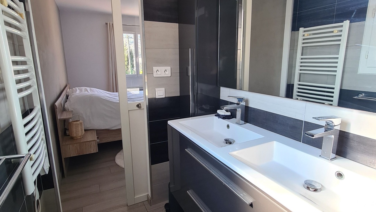 Photo of Bedroom in Plage de la Garonnette