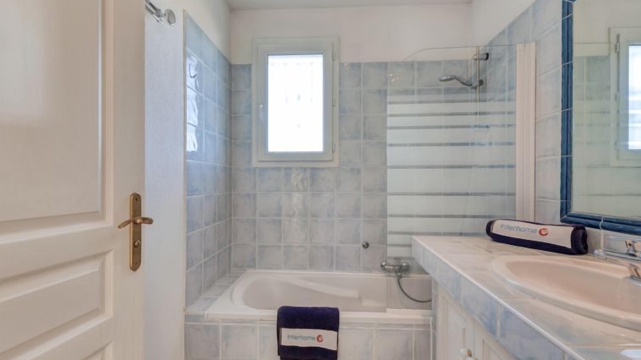 Photo of Bathroom in Cogolin