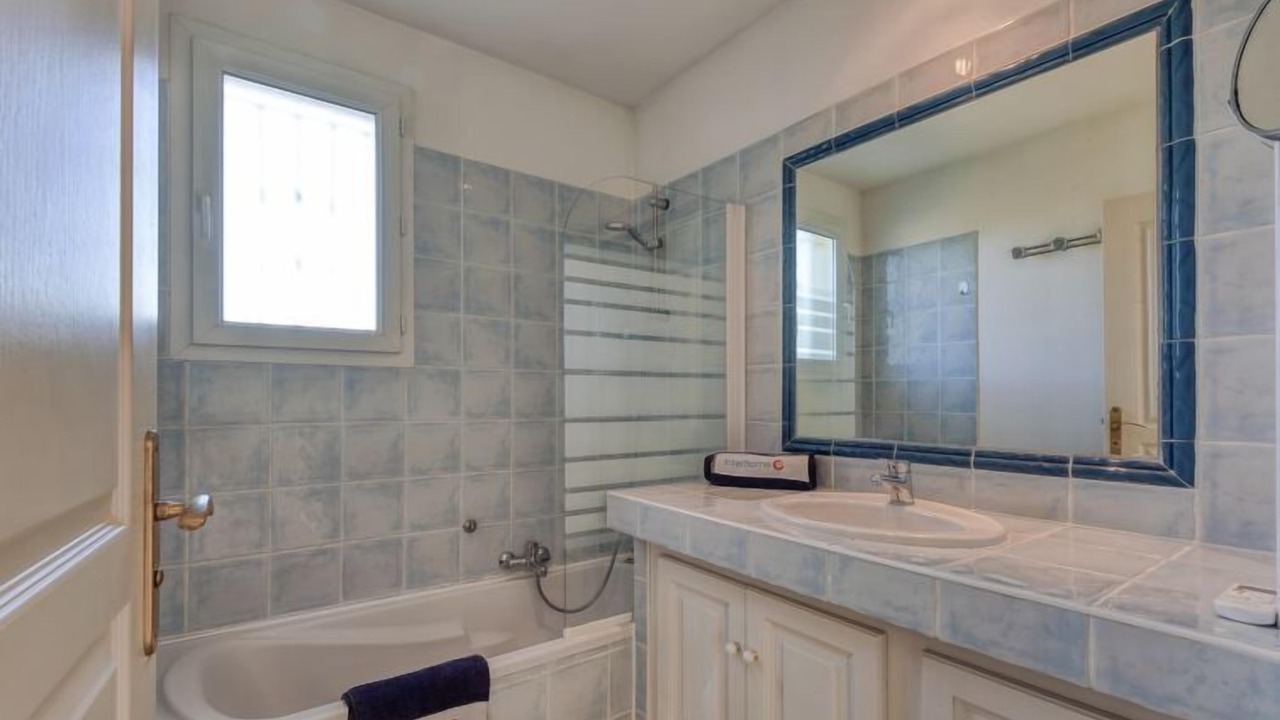 Photo of Bathroom in Cogolin