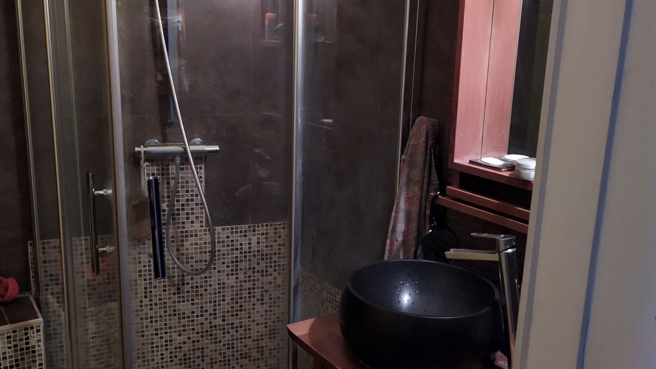 Photo of Bathroom in Liberation