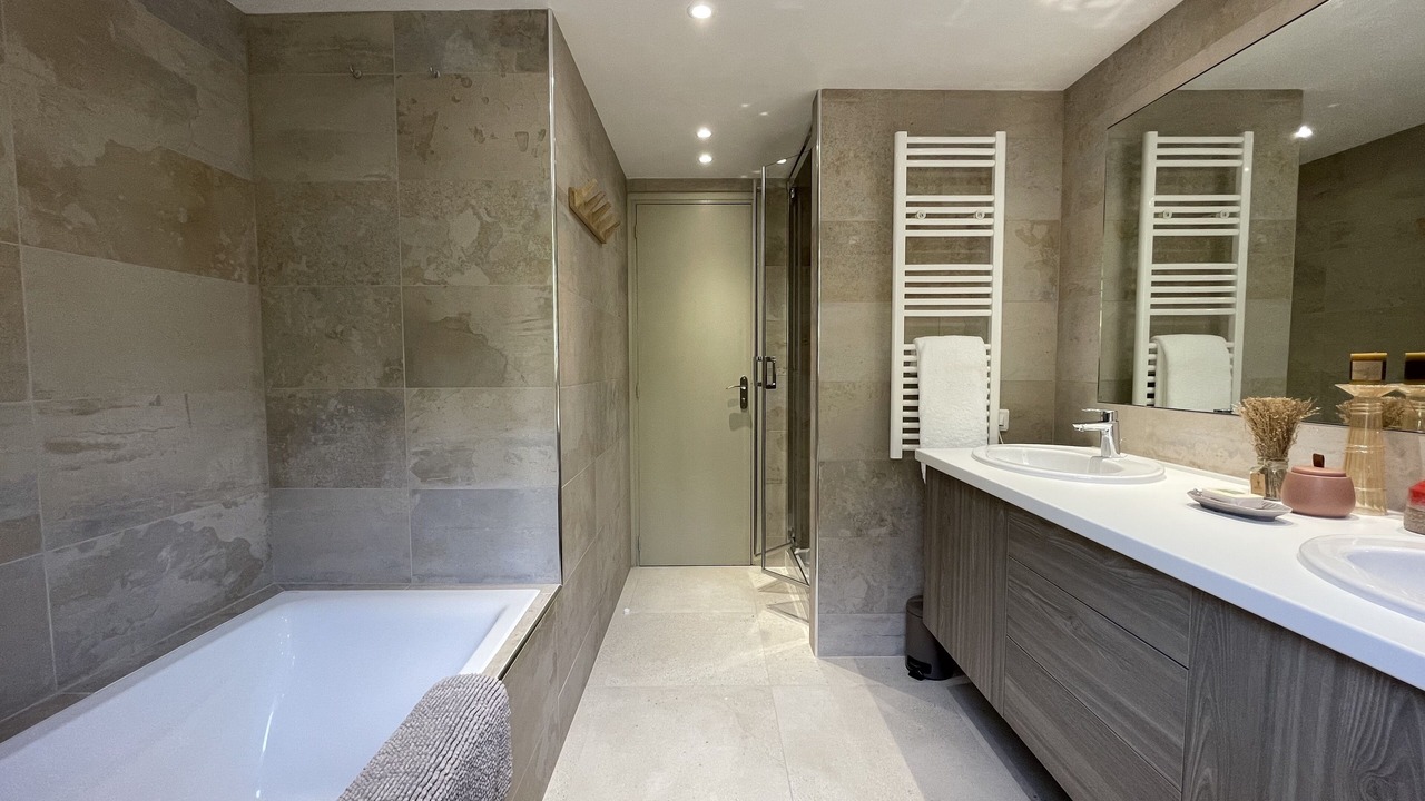 Photo of Bathroom in Ollioules