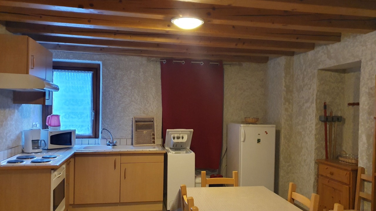 Photo of Kitchen in Saint-Colomban-des-Villards