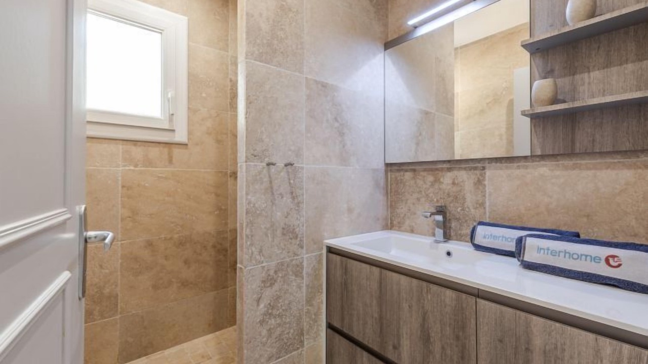 Photo of Bathroom in Cogolin