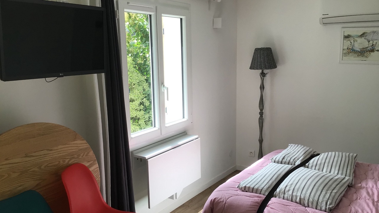 Photo of Bedroom in Saint-Marc-sur-Mer