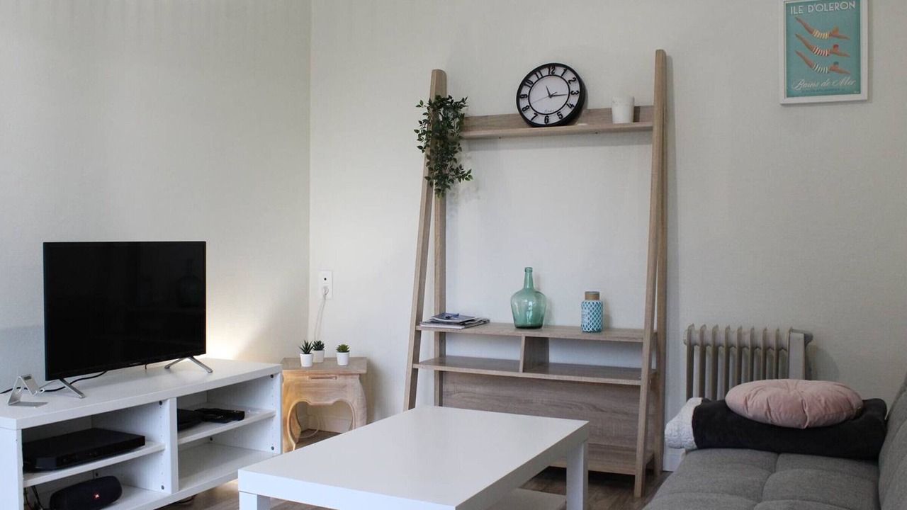 Photo of Livingroom in Domino