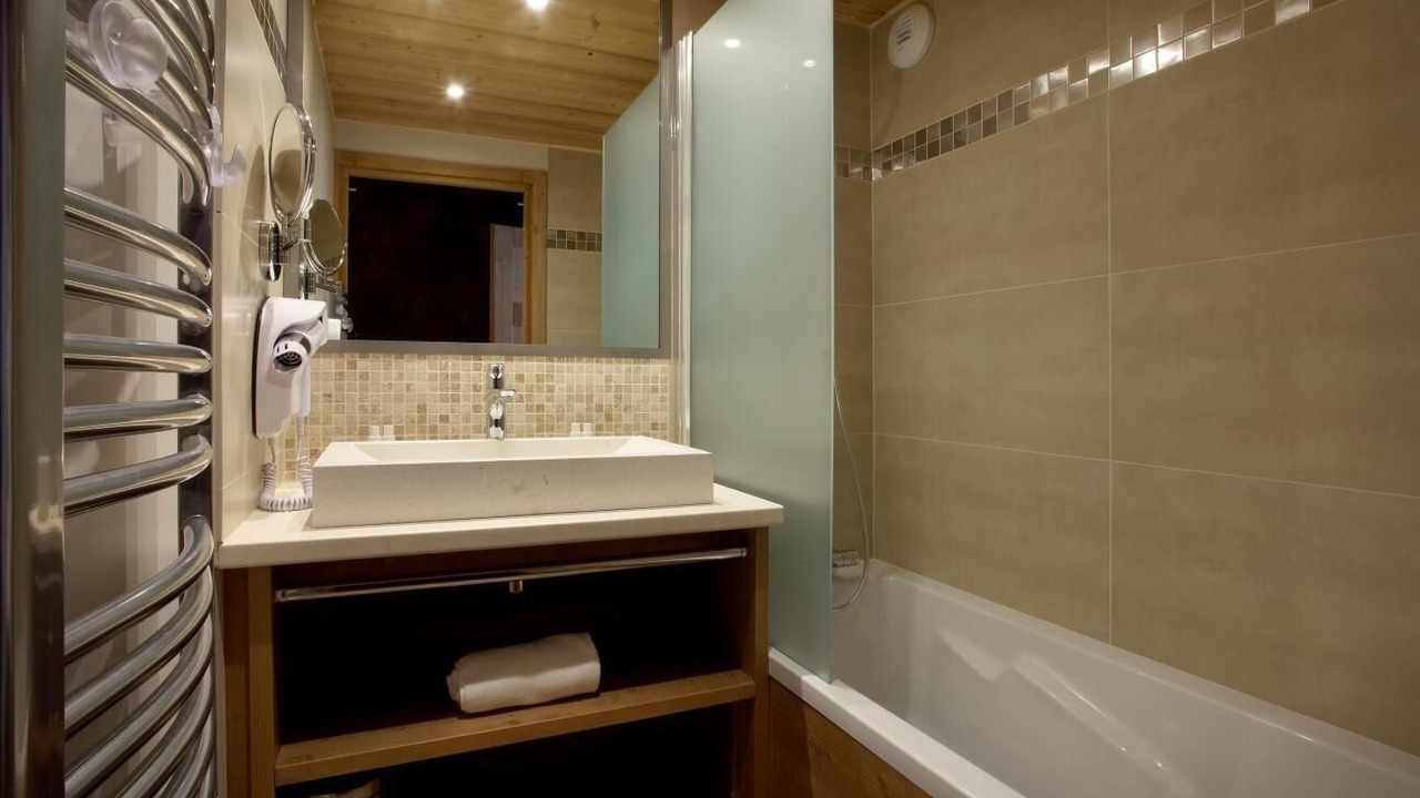 Photo of Bathroom in Arc-2000