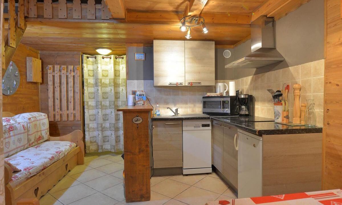 Photo of Kitchen in Arc-2000