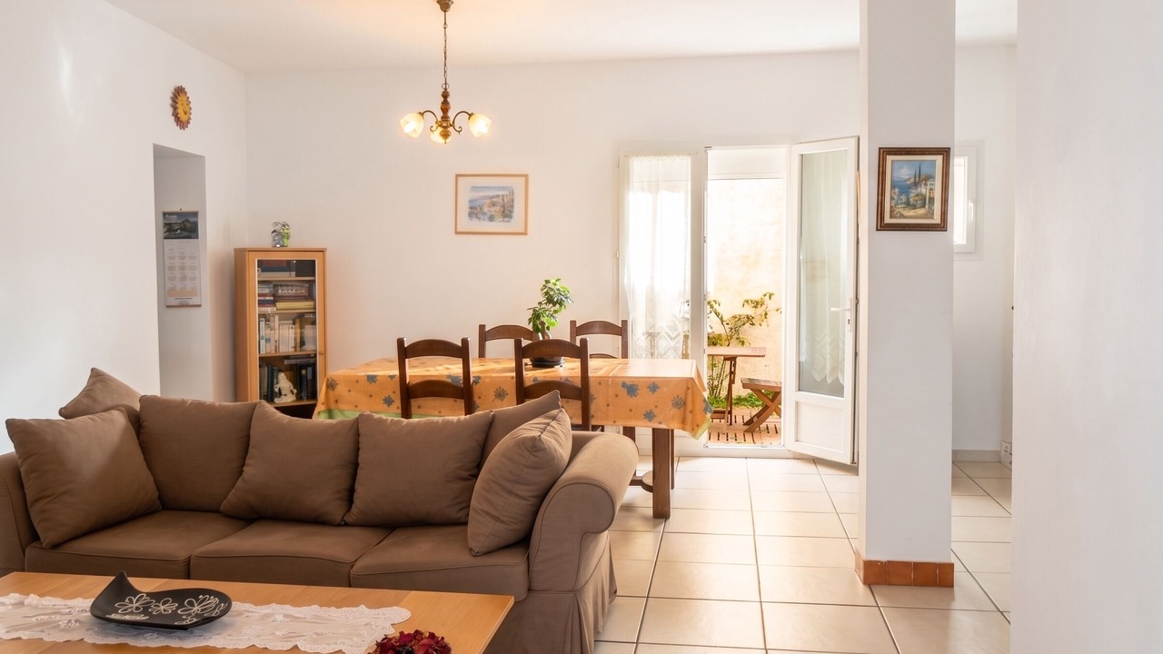 Photo of Livingroom in 11th Arrondissement