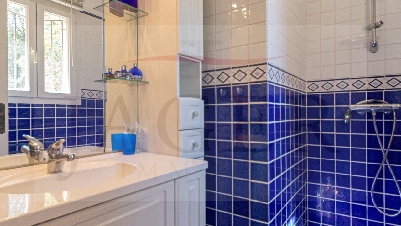 Photo of Bathroom in Cogolin