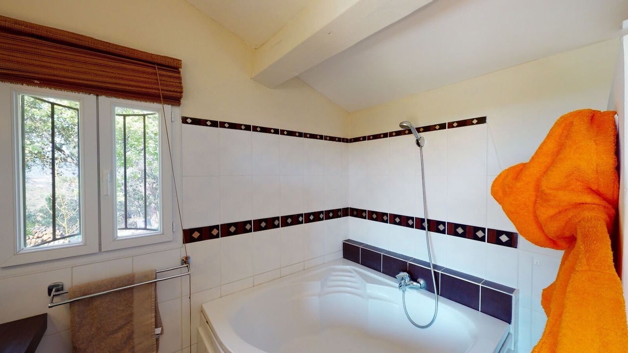 Photo of Bathroom in Cogolin