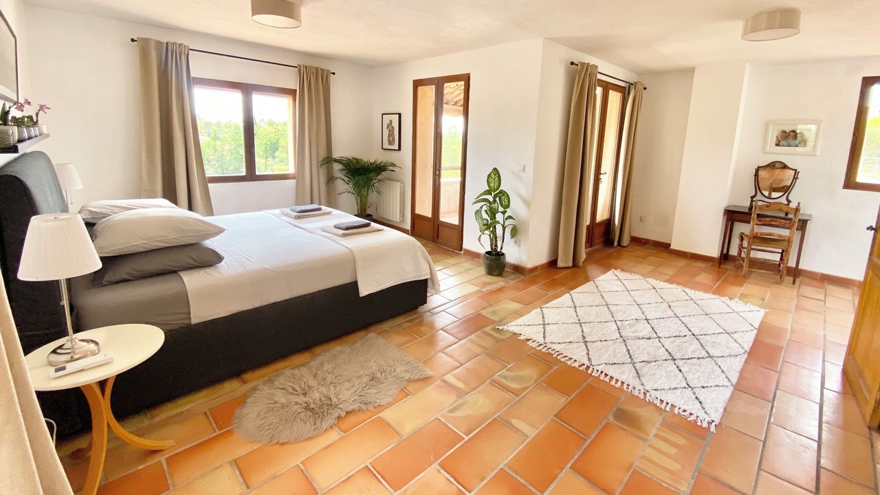 Photo of Bedroom in Roquefort-les-Pins