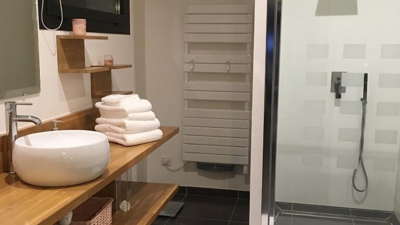 Photo of Bathroom in Mees