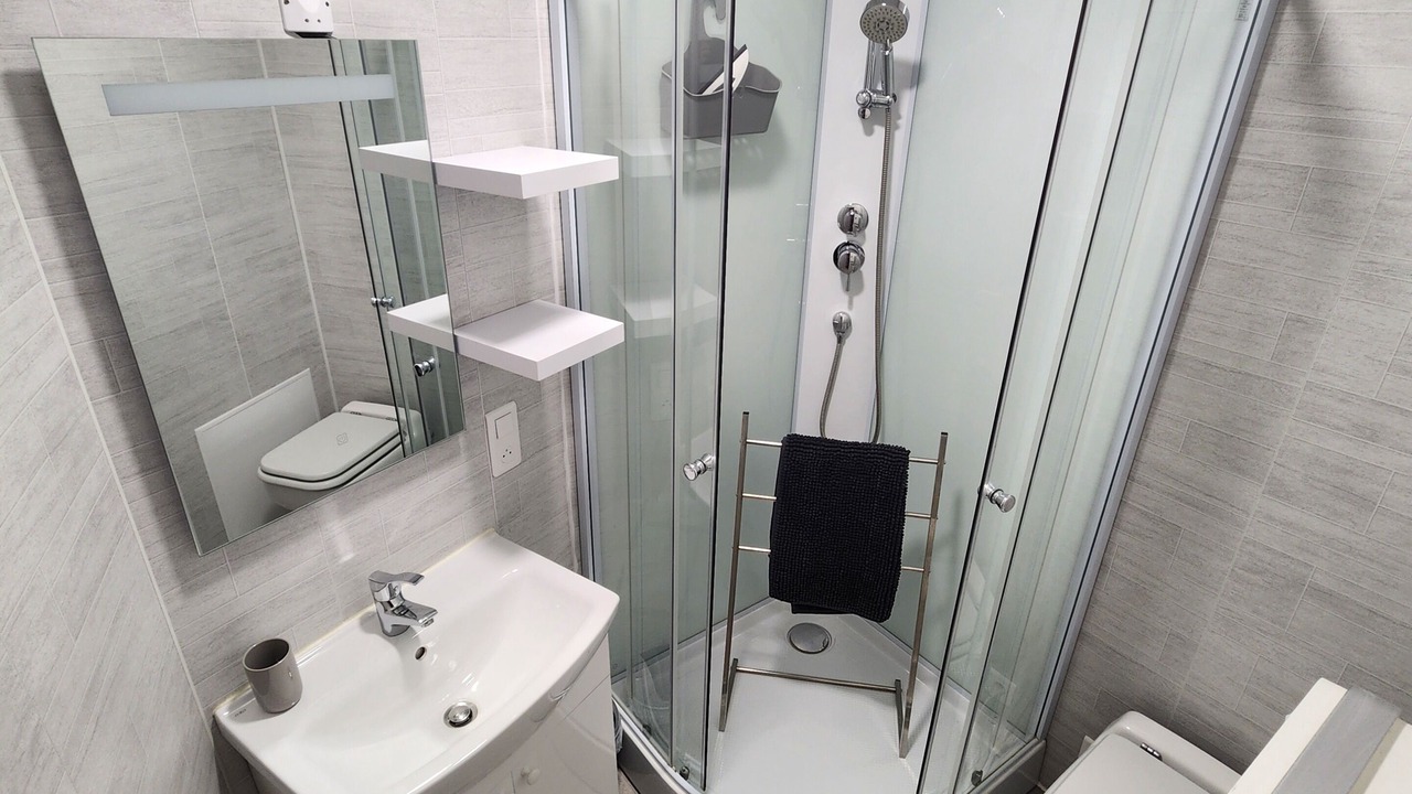 Photo of Bathroom in Saint Martin de Juillers