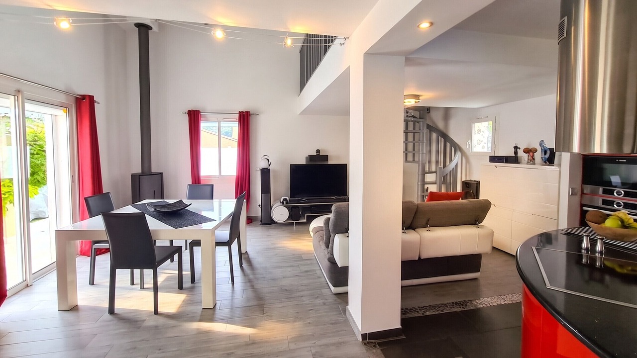 Photo of Livingroom in Ollioules