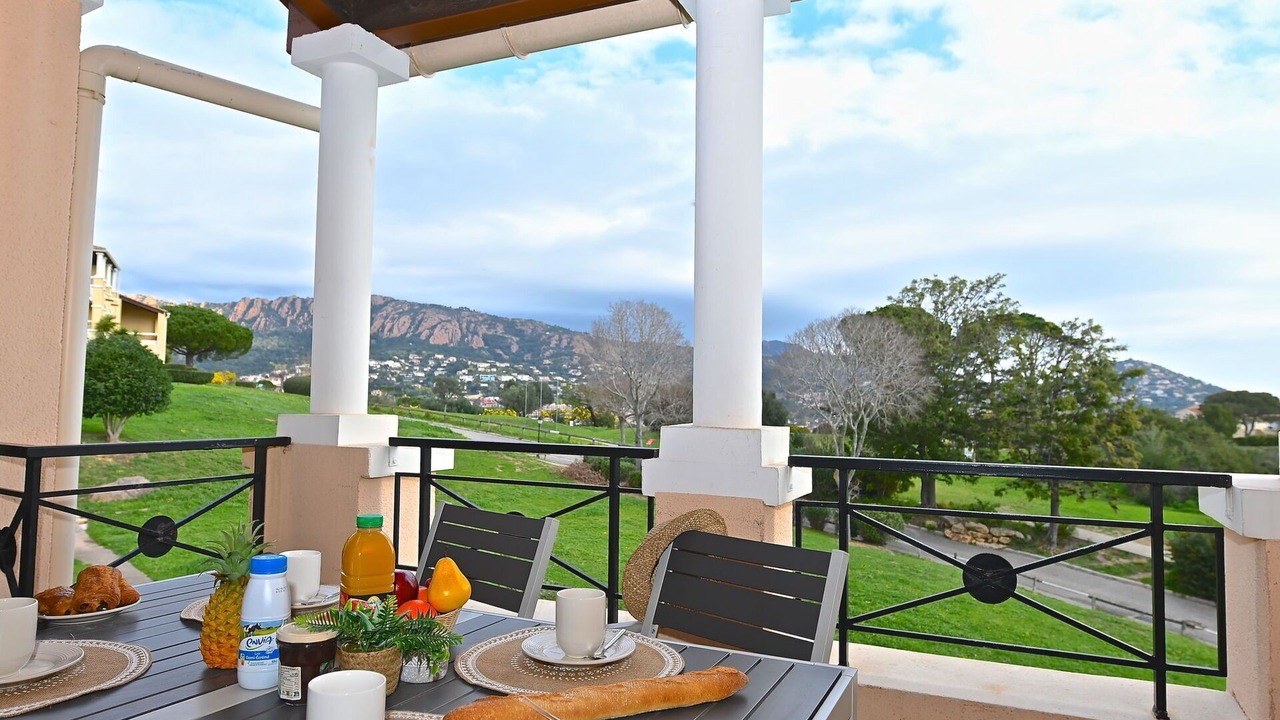 Photo of Patio Balcony in Agay