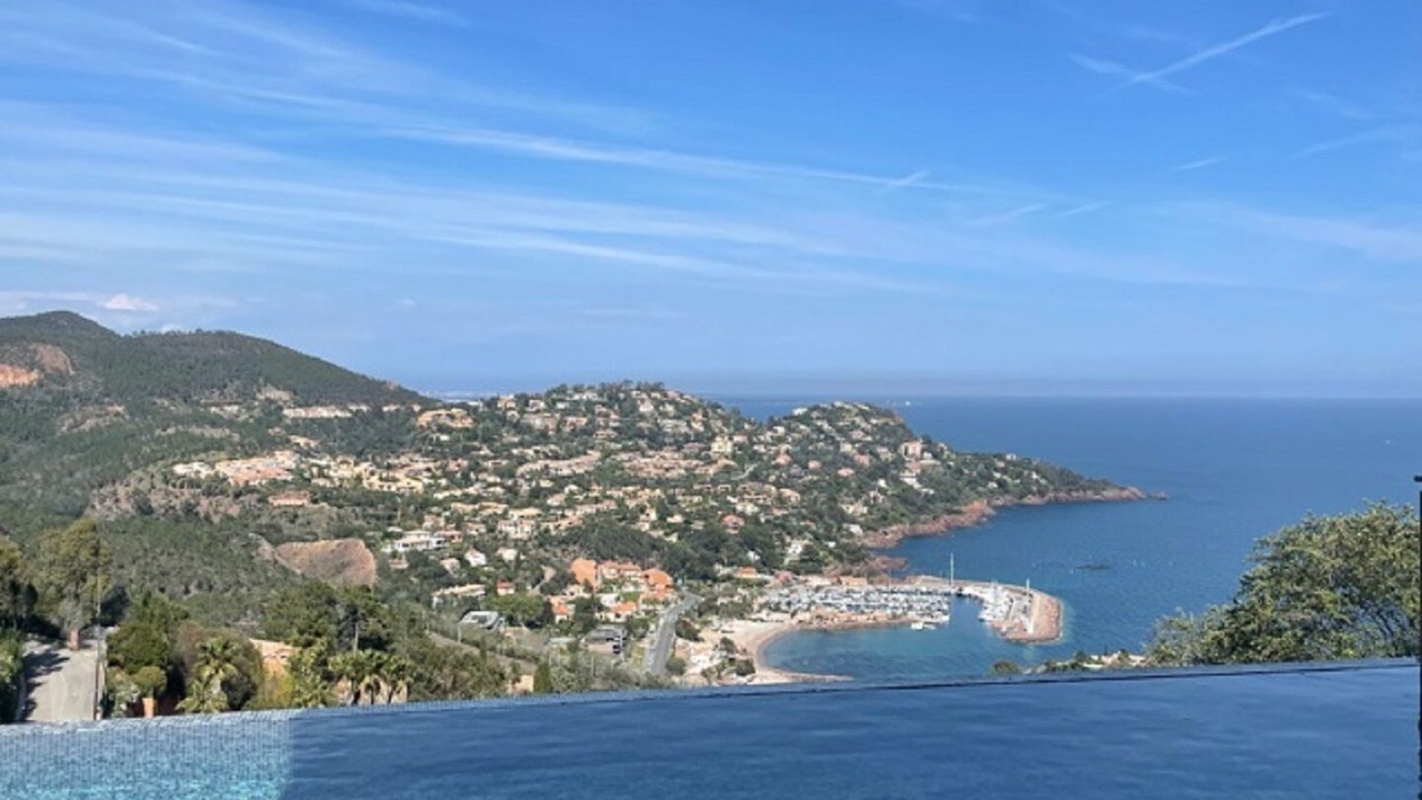 Photo of Outdoor in Espero-Pax
