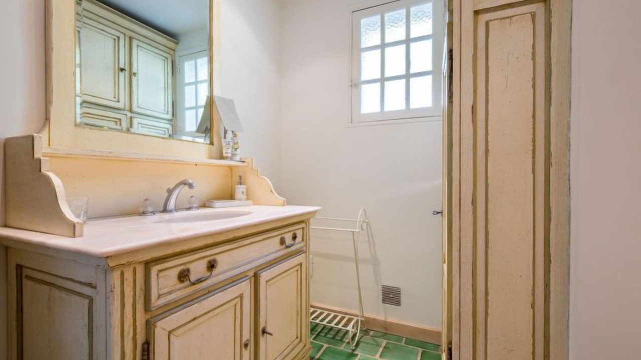 Photo of Bathroom in Speracedes