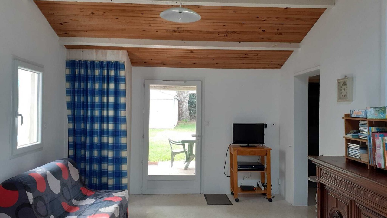 Photo of Livingroom in Domino
