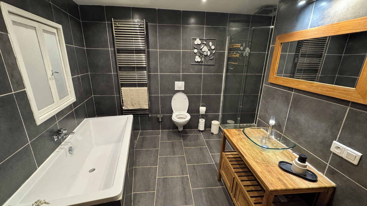 Photo of Bathroom in Combiers