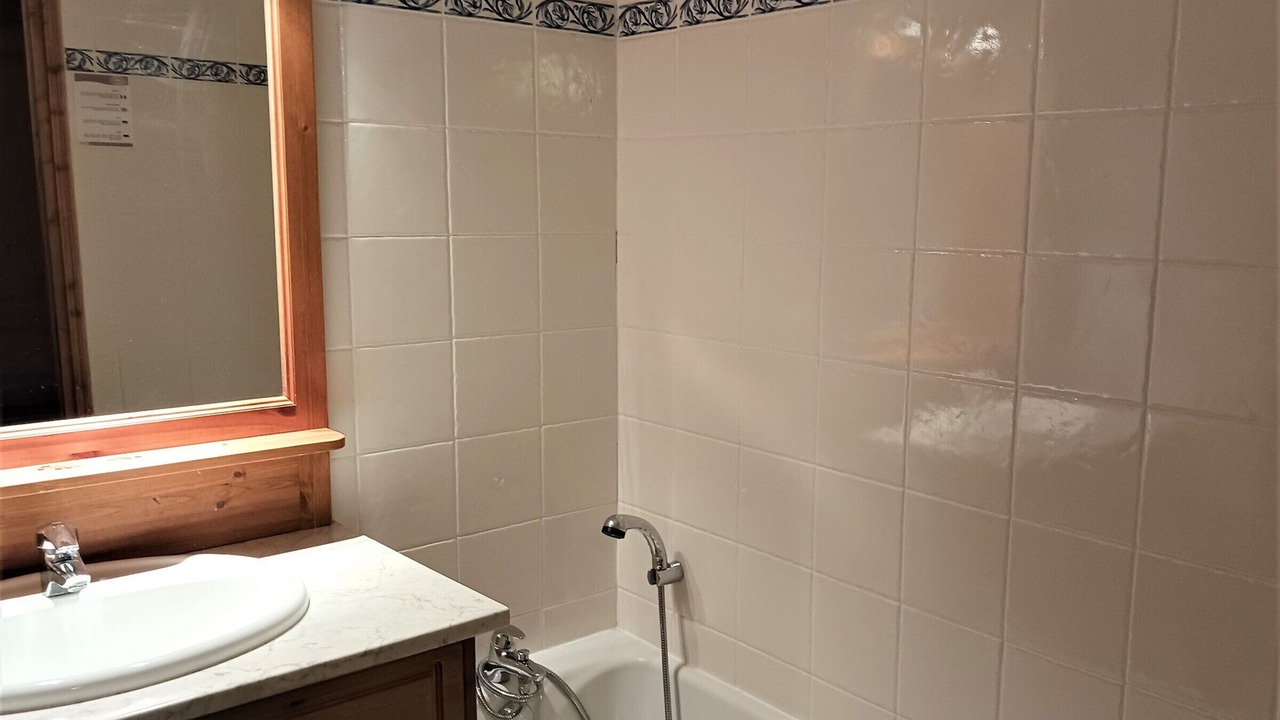 Photo of Bathroom in Arc-2000
