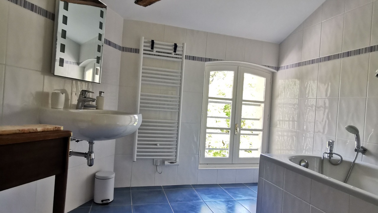 Photo of Bathroom in Jonzac