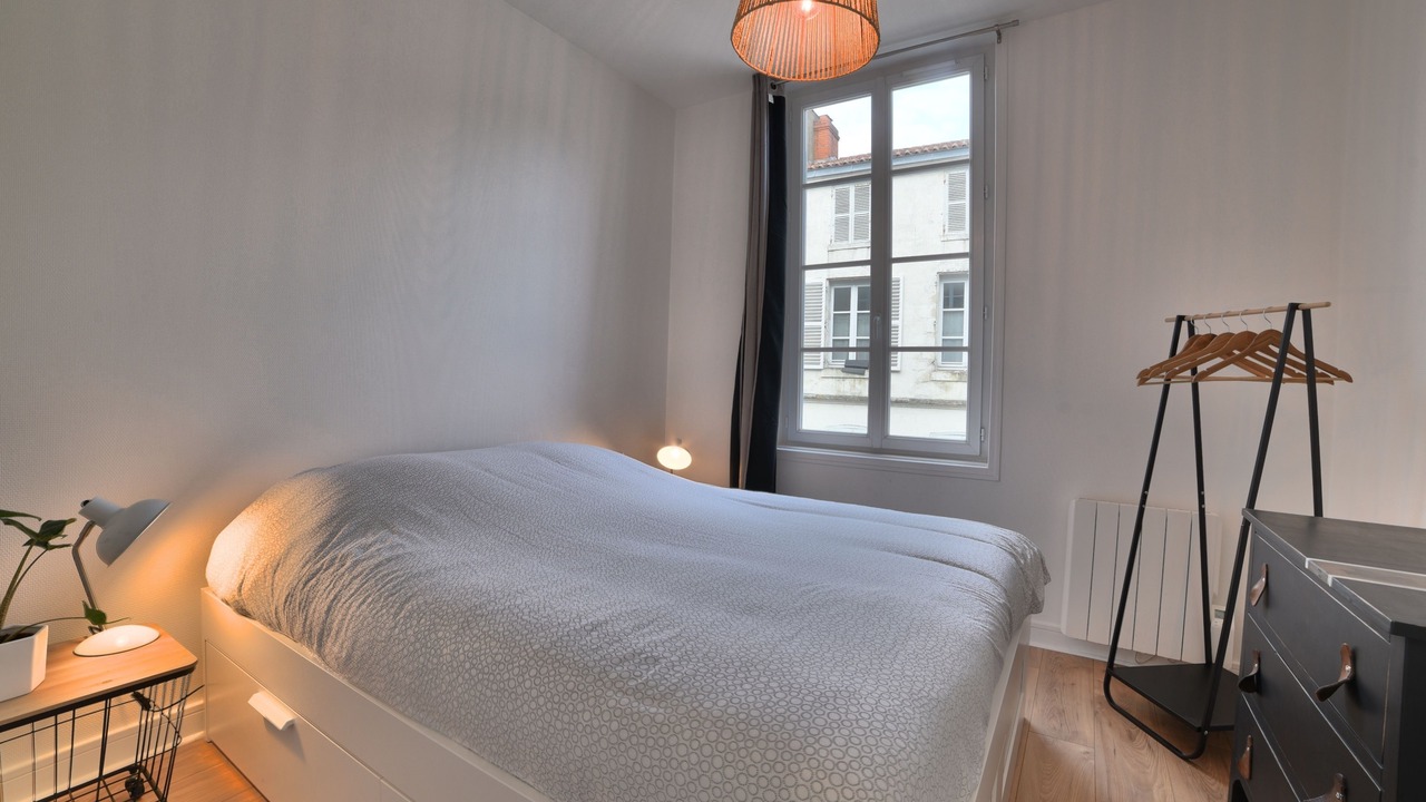 Photo of Bedroom in La Rochelle City Centre