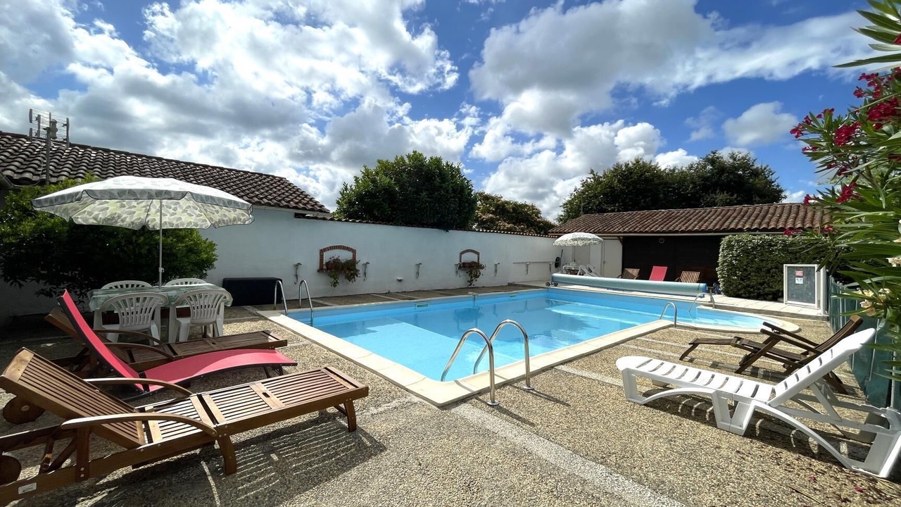 Photo of Outdoor in Saint-Pe-de-Leren