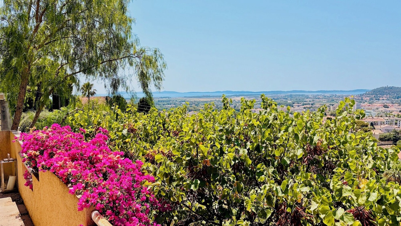 Photo of Outdoor in Hyeres City Centre