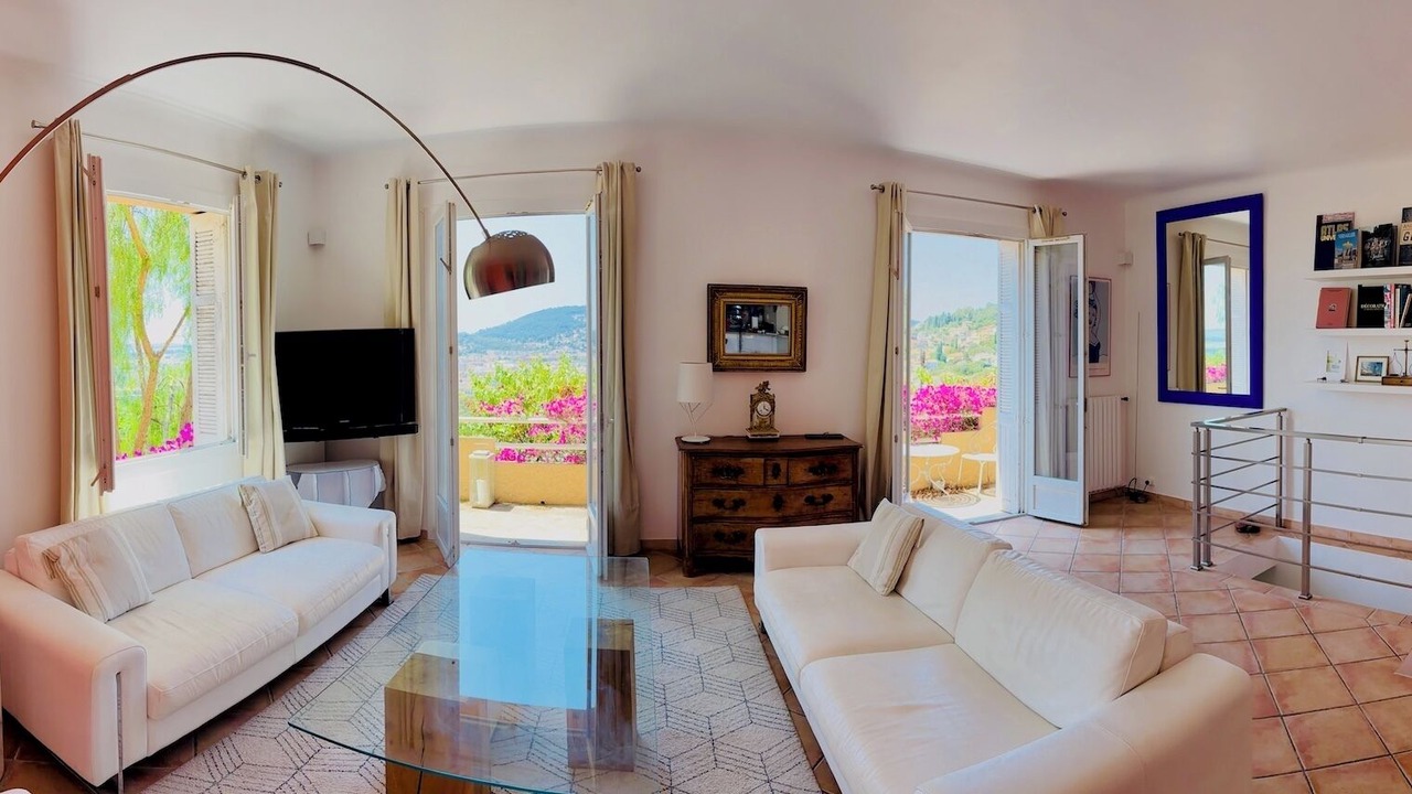 Photo of Livingroom in Hyeres City Centre