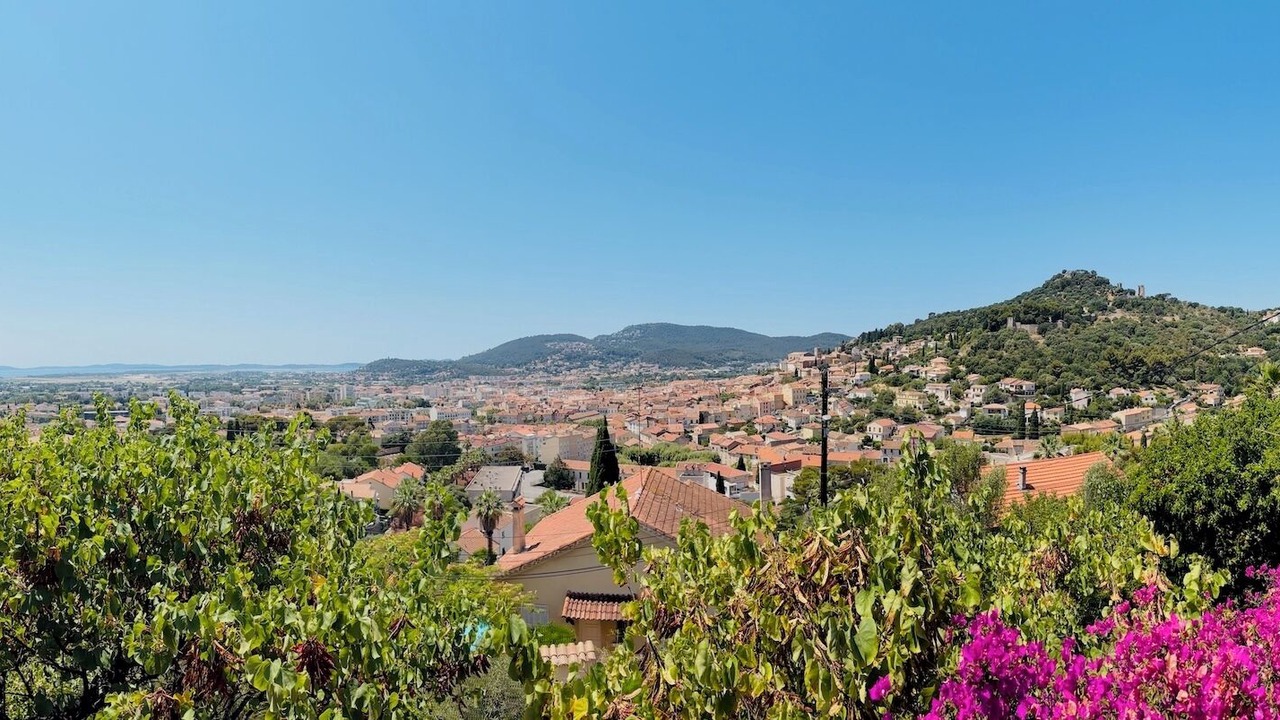 Photo of Outdoor in Hyeres City Centre
